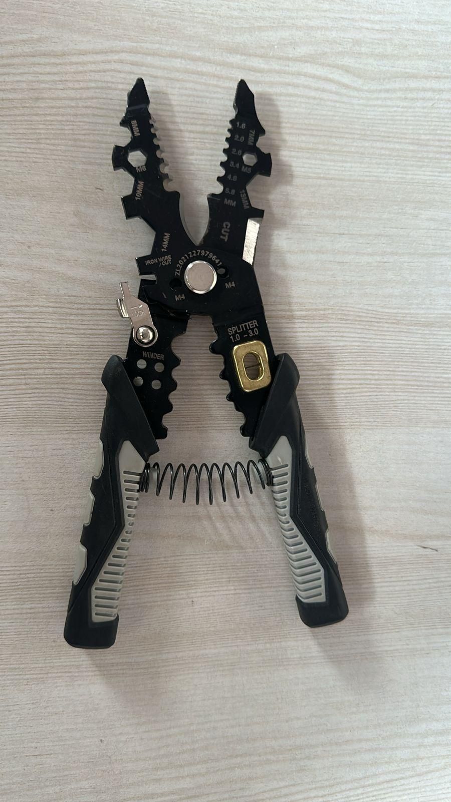 25-in-1 Multi-Function Wire Cutter Tool | Compact & Durable | All-in-One Repair Kit | Pack of 1