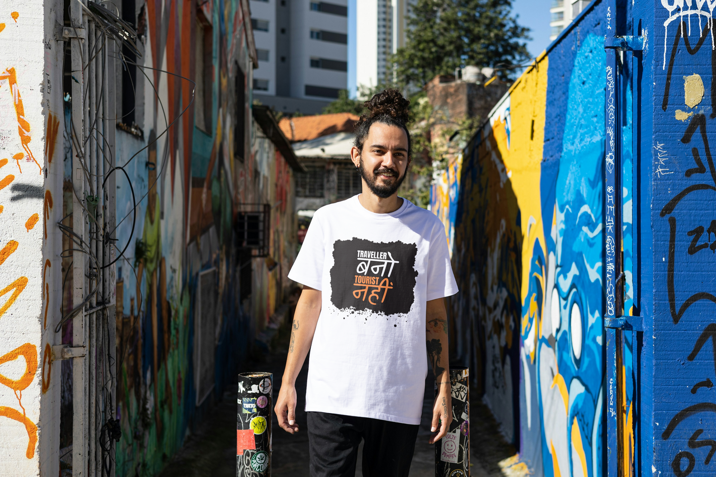 Traveller Bano Tourist Nahi, Premium Unisex T-Shirt White